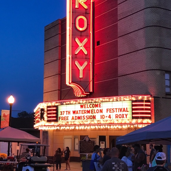 Meet your Posher, Cara - Picture 6 of 6